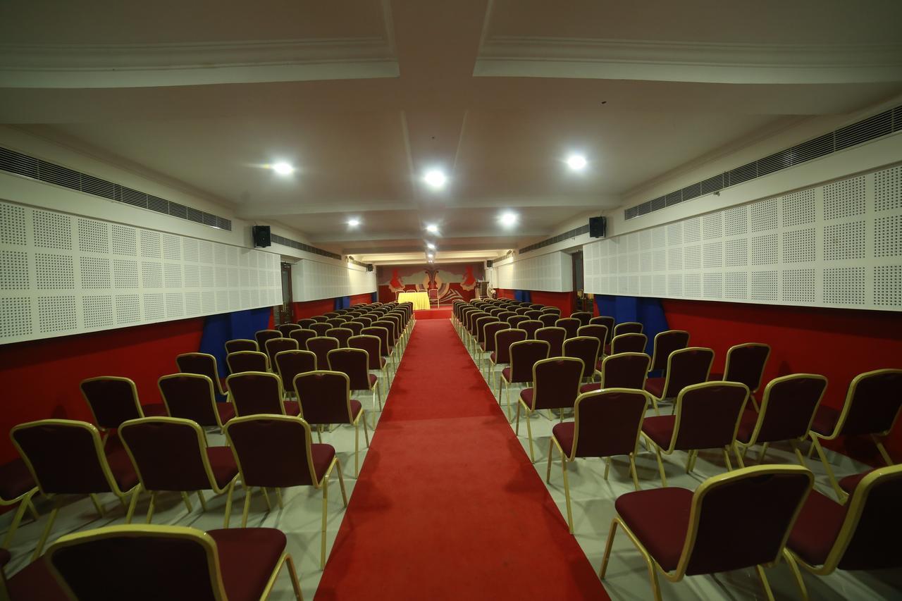 Tullipurmbu Hotel Horizon International מראה חיצוני תמונה